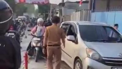 ASN Pekalongan Nekat Terobos Cor Basah, Pembatas Sampai Diangkat