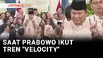 Di tengah kesibukan melakukan gelar griya atau open house, Presiden Prabowo Subianto sempat berfoto bersama awak media yang bertugas di Istana. Presiden bahkan sempat memenuhi permintaan para jurnalis untuk mengikuti tren velocity yang sedang viral. ...
