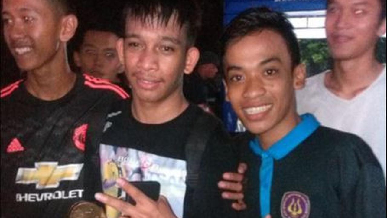 Di awal unggahannya, Rifki menjelaskan jika dirinya mengidolakan salah satu  pemain timnas futsal Indonesia ternama, yakni Ardiansyah Runtuboy. Ia mengagumi Ardiansyah Runtuboy sejak 2016.