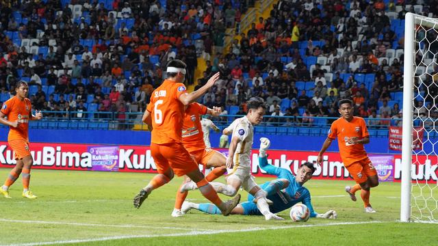 Borneo FC Samarinda Vs Persija Jakarta di BRI Liga 1 2023/2024.