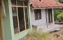 Hidup di Antara Puluhan Rumah Kosong, Keluarga Ini Tinggal di Kampung Mati Cigerut