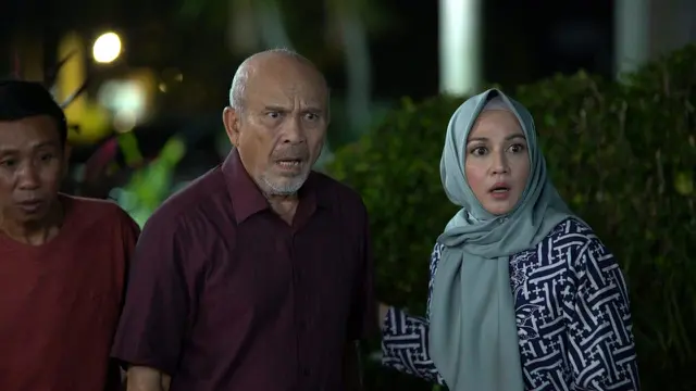 Dia Bukan Manusia
