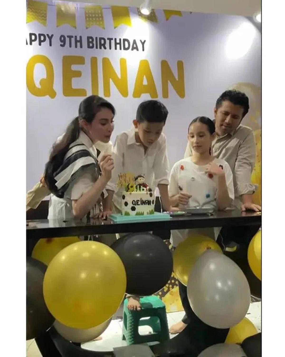 6 Potret Arumi Bachsin dan Emil Dardak Gelar SyukuranUltahAnak, Sederhana di Rumah