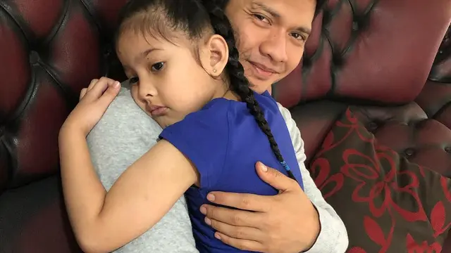 Iko Uwais dan Putrinya