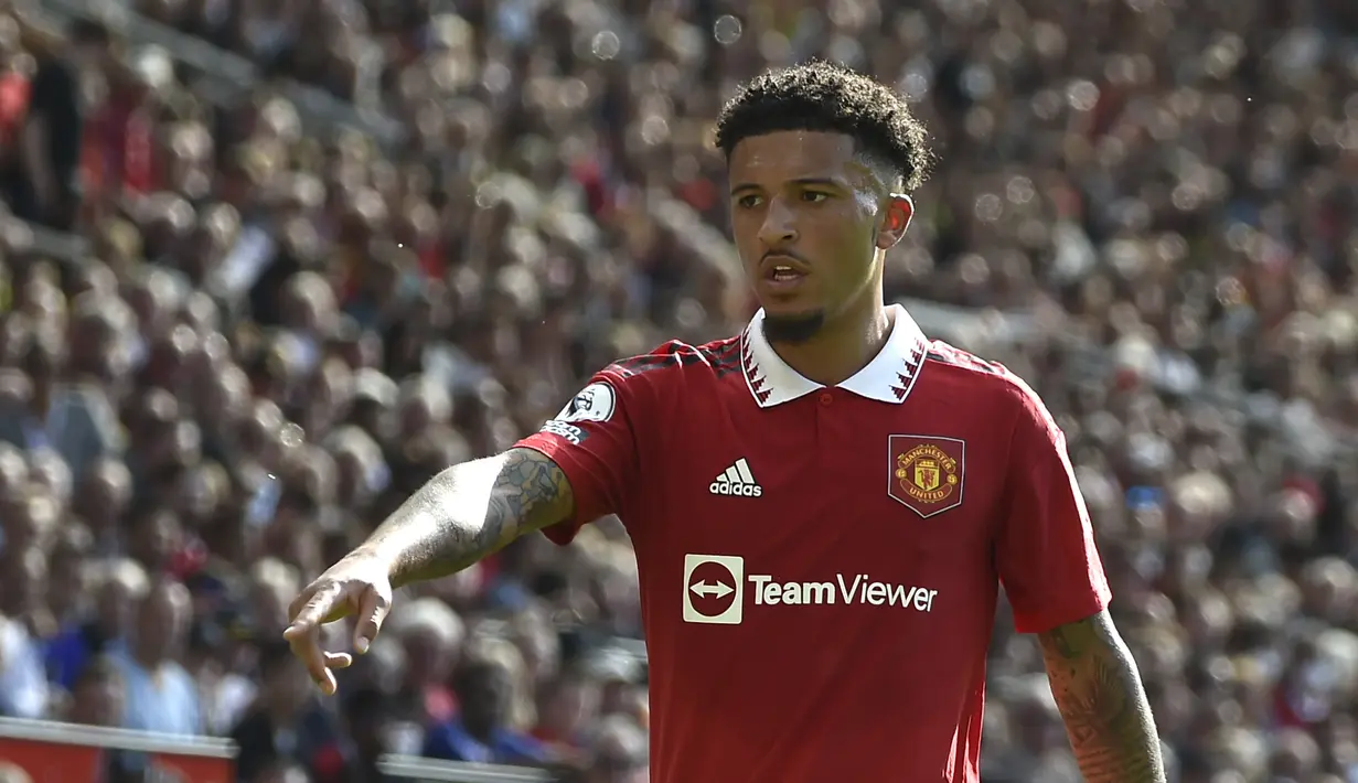 Dua gol Manchester United dicetak oleh Jadon Sancho (39') dan Bruno Fernandes (55').  (AP Photo/Rui Vieira)