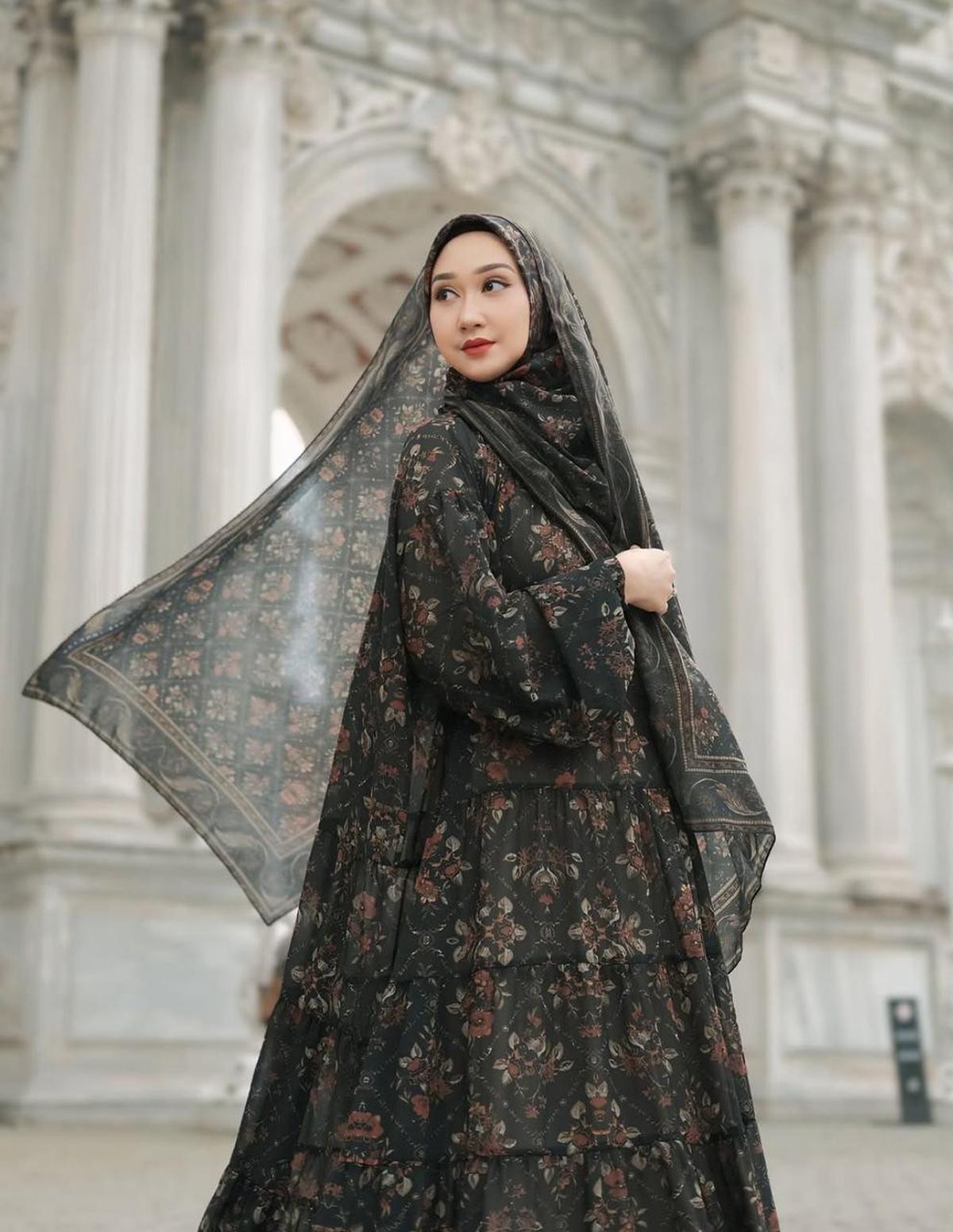 Potret 7 Artis Indonesia yang Punya Label Fashion Sendiri, Outfitnya Tak Pernah Gagal