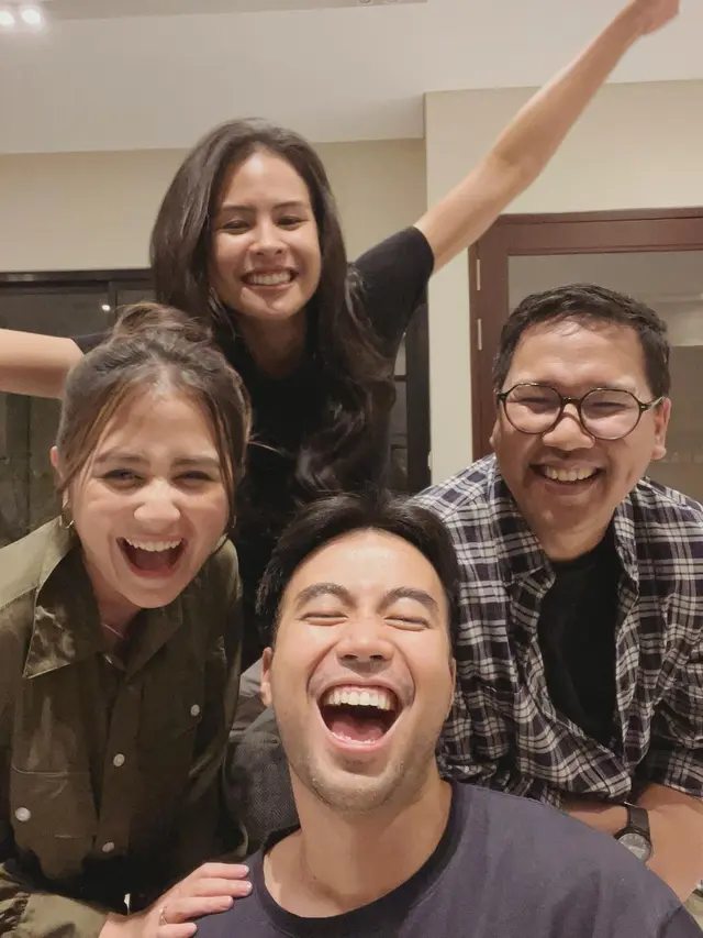 Prilly Latuconsiana dan Imam Usman dikabarkan berpacaran