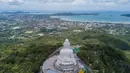<p>Foto dari udara menunjukkan patung Buddha Raksasa di Phuket, Thailand, 14 September 2020. Phuket, pulau terbesar di Thailand, terletak di pantai barat negara tersebut di Laut Andaman. (Xinhua/Zhang Keren)</p>