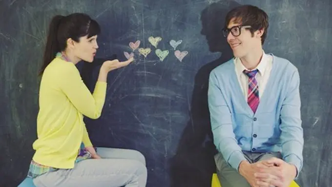 [Bintang] Kata Astrologer: Pesona 4 Zodiak Ini Selalu Jadi Incaran Senior