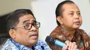 Plt Gubernur DKI Jakarta, Sumarsono memberikan keterangan usai silaturahmi dengan Ketua KPU Jakarta Sumarno di kantor KPU DKI Jakarta, Jumat (28/10). Pertemuan guna koordinasi terkait pelaksanaan Pilkada DKI 2017. (Liputan6.com/Immanuel Antonius)