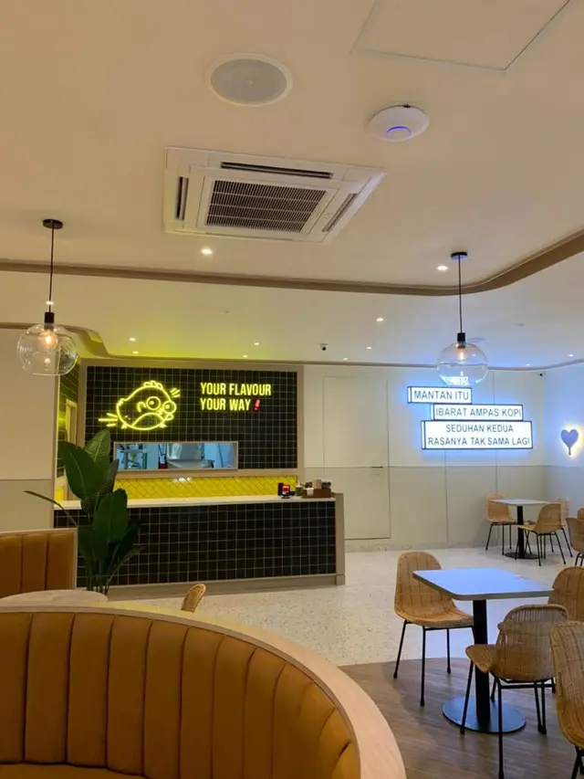 Rumah Kenangan, Destinasi Kuliner Lengkap dengan Sajian Kopi, Roti hingga Ayam Goreng