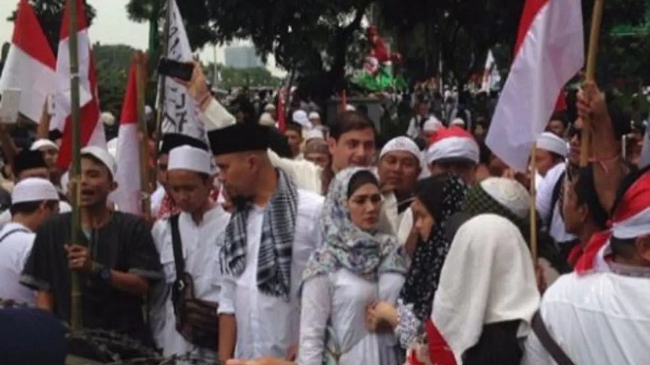 [Bintang] Ahmad Dhani dan Mulan Jameela