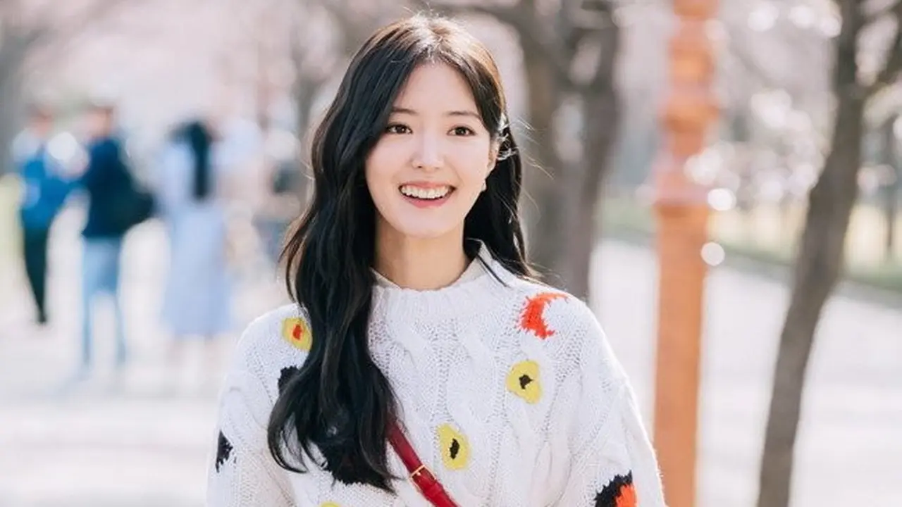 Lee Se Young dalam still cut The Law Cafe