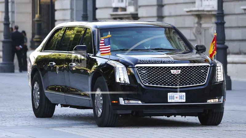 Mobil The Beast yang digunakan Joe Biden ke pemakaman Ratu Elizabeth II