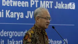 Duta Besar Jepang untuk Indonesia, Masafumi Ishii memberikan sambutan saat hadir dalam penandatanganan paket kontrak antara PT MRT Jakarta (Perseroda) dan Shimizu-Adhi Karya JV (SAJV) untuk Fase 2 CP 201 di MRT Stasiun Bundaran HI, Jakarta, Senin (17/2/2020). (Liputan6.com/Faizal Fanani)