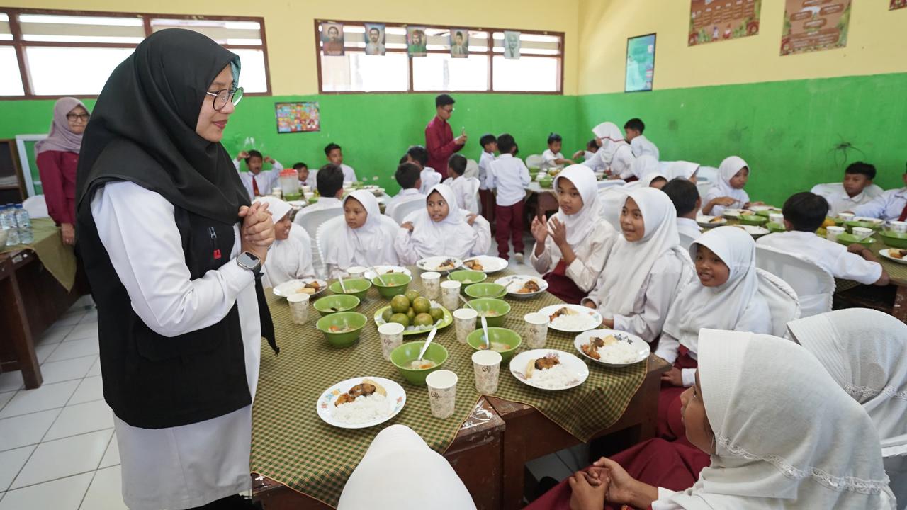 Makan Bergizi Gratis Prabowo-Gibran Habiskan Anggaran Rp800 M Per Hari