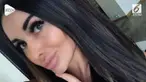 Seorang model seksi Rusia ditilang karena tak membawa surat kendaraan. Alih-alih patuh, ia malah mengajak polisi yang menilangnya untuk 'threesome'.