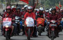 Aksi buruh Pulogadung sweeping pabrik pakai motor mewah