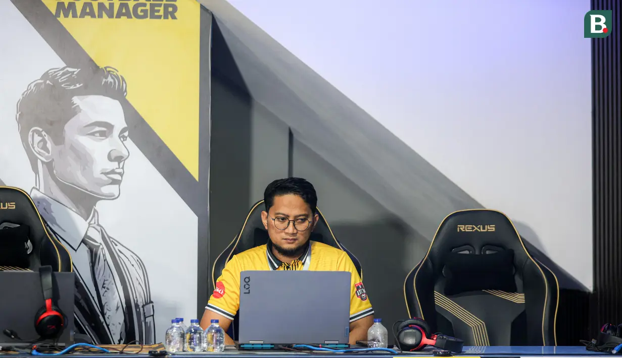 Atlet e-sports Indonesia, Angga Yuda Prawira berkompetisi di acara Lenovo Legion IDFM 2025 yang diadakan di Sentinel Cyber ​​Arena, Jakarta Timur, Minggu (02/23/2025). (Ball.com/bagaskara lazuardi)