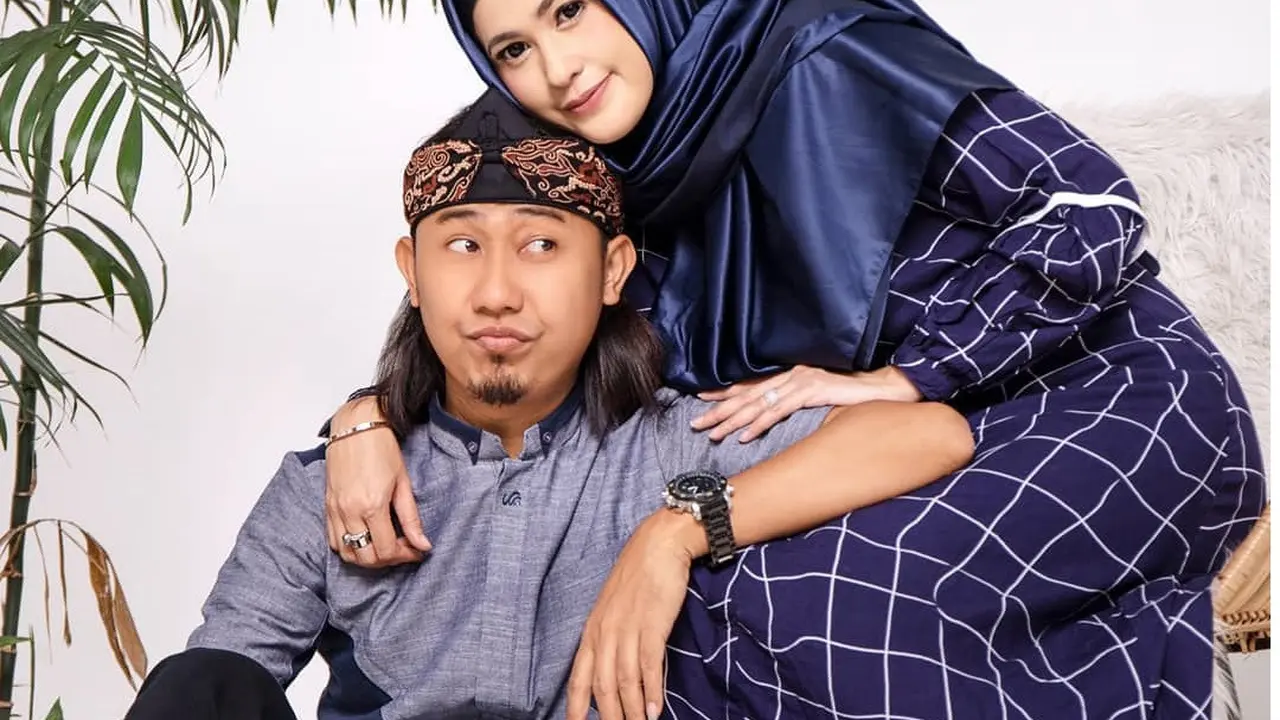 6 Pesona Irene Maya, Istri Ade Jigo yang Cantik dan Elegan