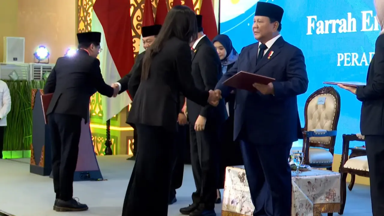 Presiden Prabowo Subianto menghadiri acara pengukuhan ribuan hakim Mahkamah Agung (MA) di Gedung MA, Jakarta, Kamis (12/6/2025). Total ada 1.451 hakim yang diangkat dari empat peradilan.