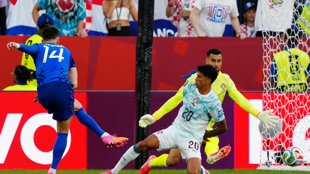 FOTO: Comeback Portugal Hentikan Langkah Kroasia