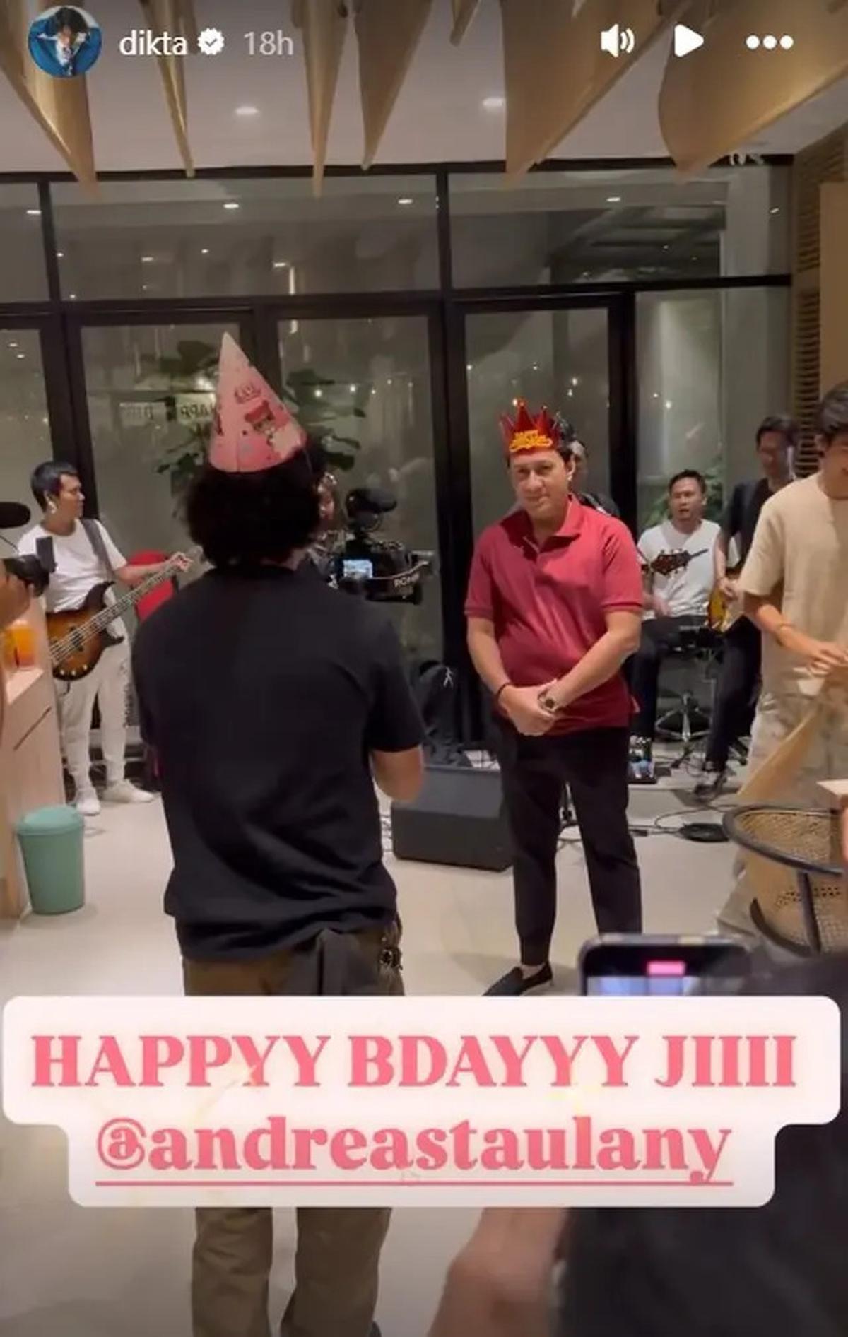 6 Potret Kejutan Ultah Andre Taulany ke-51, Dihadiri Anak hingga Sahabat Artis