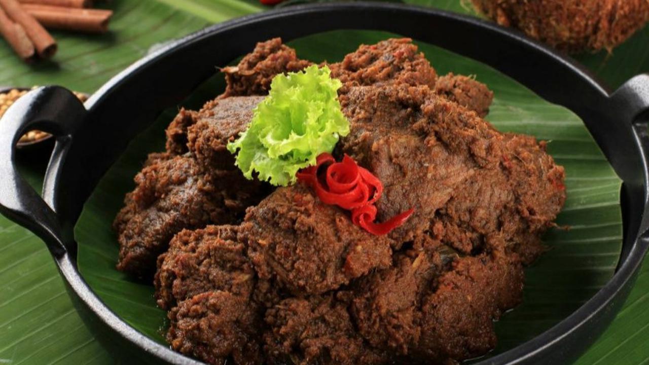 Perbedaan Teknik Memasak Rendang Kering dan Rendang Basah: Lebih Enak Mana?