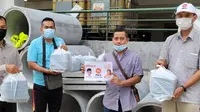 Anggota DPR RI Dapil Luar Negeri, Jakarta Pusat dan Jakarta Selatan Fraksi PKS Dr Kurniasih Mufidayati membagikan paket sahur dan takjil dari Jakarta hingga Malaysia. (Ist)