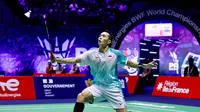 Tunggal putra Indonesia Jonatan Christie lolos ke perempat final&nbsp;Kejuaraan Dunia Bulu Tangkis 2025 setelah menang atas Lee Cheuk Yiu dari Hong Kong 21-9 dan 21-9 di Adidas Arena, Paris, Prancis, Kamis (28/8). (foto: PBSI)