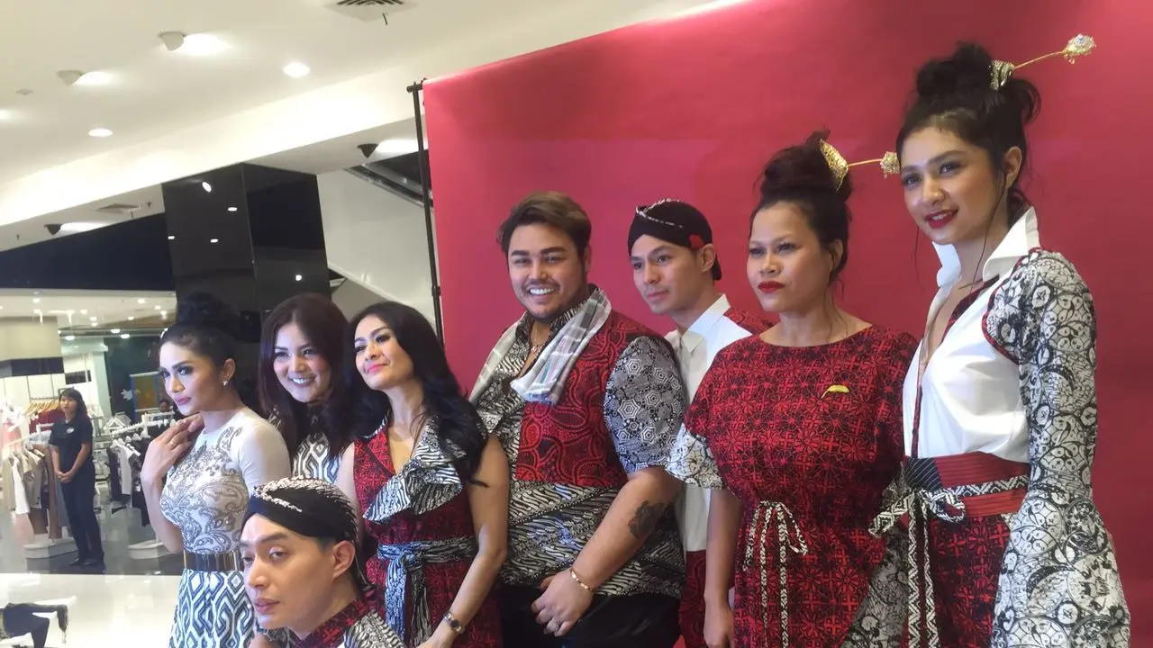 Kolaborasi Batik Kudus dan Cirebon di Canting Merah Ivan Gunawan