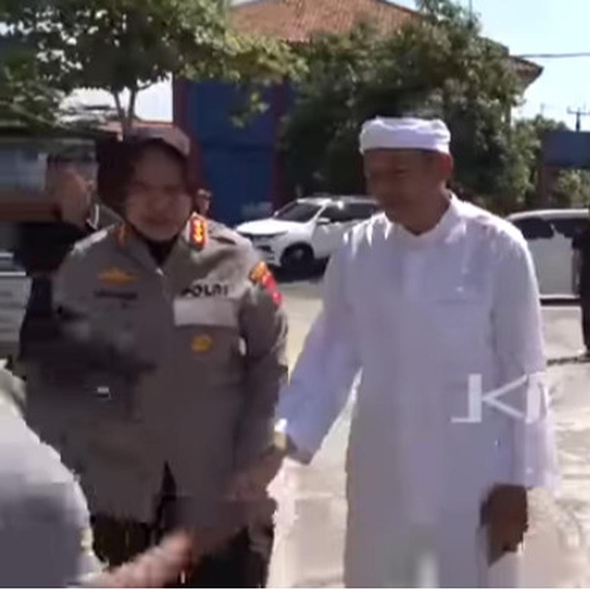 Geng Motor di Cirebon Terciduk, Dedi Mulyadi Gercep Sambangi Kantor Polisi