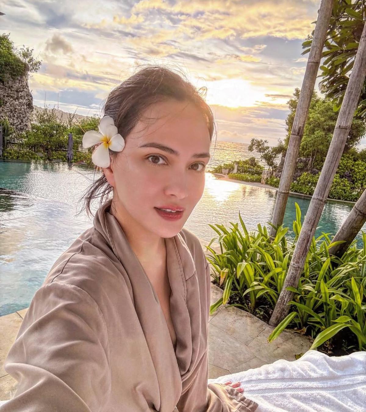 7 Potret Shandy Aulia di Instagram Jadi Sorotan, Dipuji Song Hye Kyo nya Indonesia