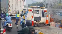Truk Kecelakaan di Depan DPR, Sejumlah Rute Transjakarta Dialihkan