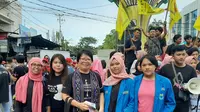 Aksi damai yang dilakukan sejumlah elemen masyarakat di Sulut untuk mendukung pengesahan RUU PKS.