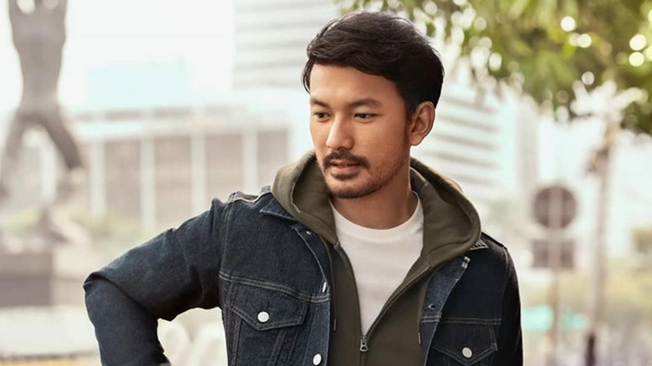 Ulang Tahun Ke-32, Ini 7 Potret Transformasi Rio Dewanto yang Semakin Memesona