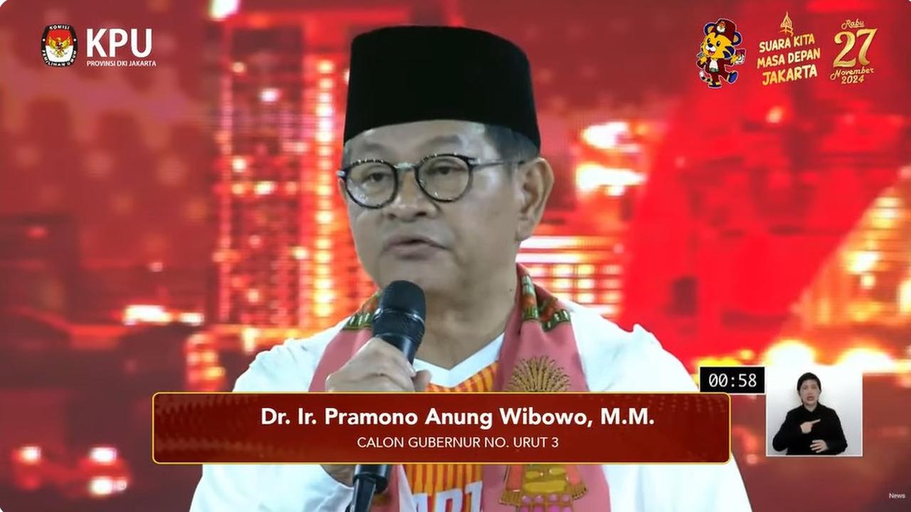 Cagub Jakarta nomor urut 3 Pramono Anung dalam debat perdana Pilkada Jakarta 2024, Minggu (6/10/2024) di JIExpo Kemayoran, Jakarta Pusat.