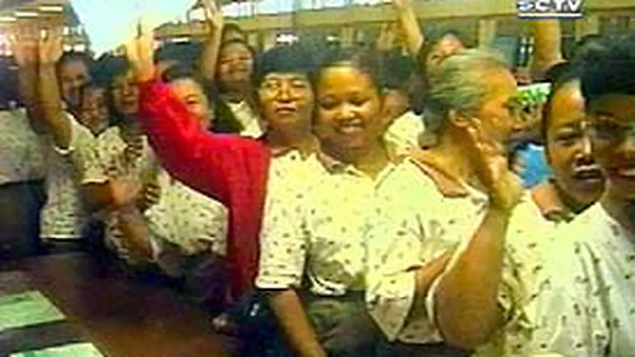 271102aDemoBuruh.jpg