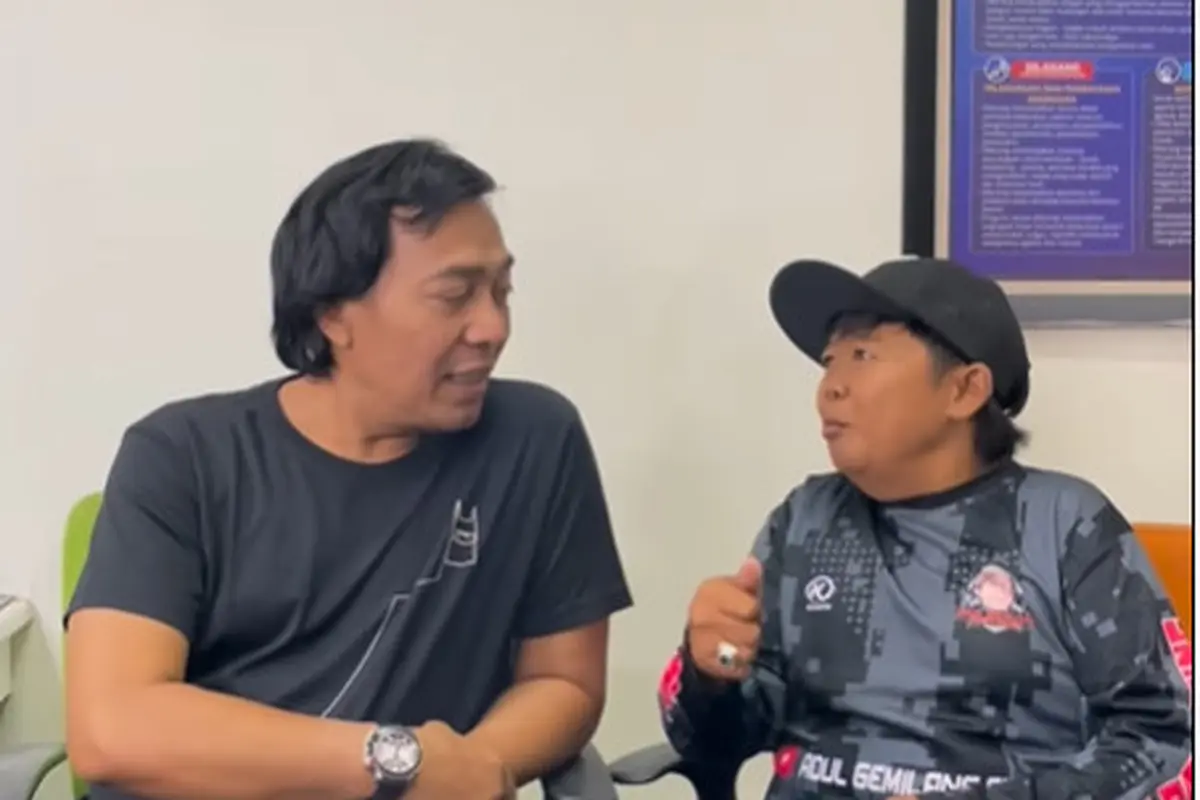 Terkenal dengan Gaya Sederhana dan Nyeleneh, Komeng Punya Koleksi Jam Tangan yang Uhuy Banget