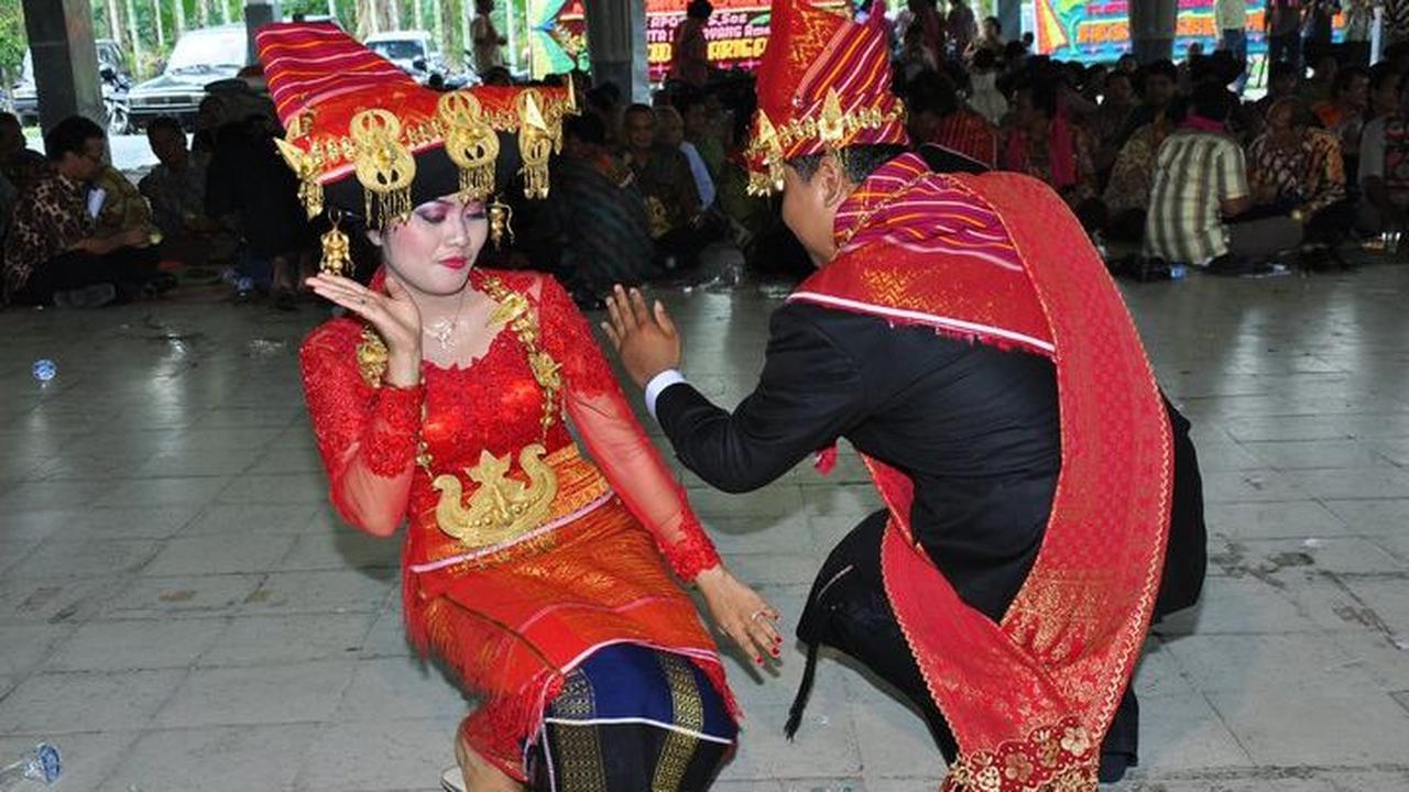 <b>Tarian Sarat Makna</b>