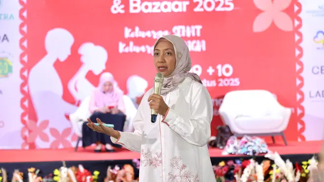 Perempuan punya peran penting melindungi keluarga dari DBD. Edukasi, 3M Plus, dan vaksinasi jadi kunci pencegahan. Simak pesan dokter dan komitmen Takeda di Women’s Health Expo 2025. (Foto: Ist)