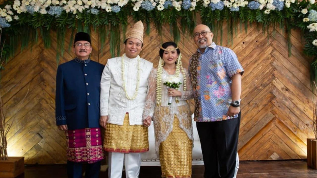 Penuh Kehangatan, Intip Potret Kebersamaan Indro Warkop bersama Dhamar Anak Kedua Mendiang Dono yang Curi Perhatian