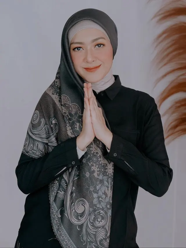 Lama Tak Muncul di Layar Kaca, Ini 7 Potret Terbaru Richa Novisha