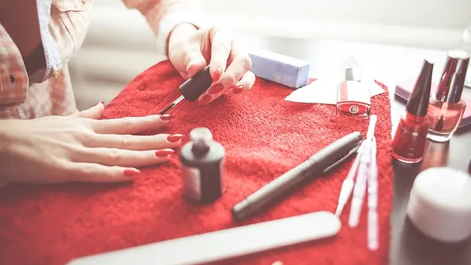 5 Kebiasaan 'Mani-Padi' yang Bisa Merusak Kuku