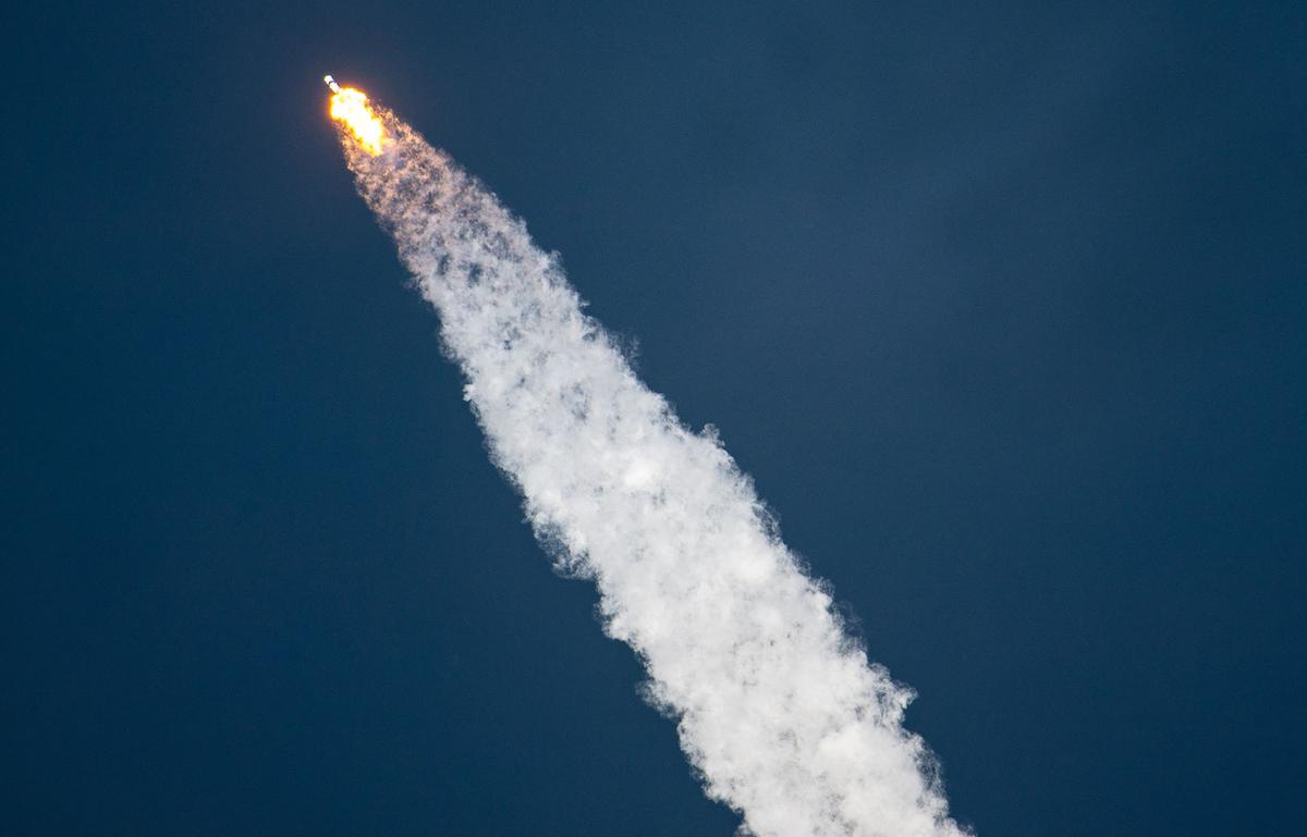FOTO:  Misi Penyelamatan SpaceX  Falcon 9 untuk Menjemput Astronot NASA yang Terjebak