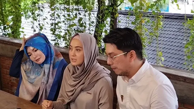 Della Puspita dan Arman Wosi
