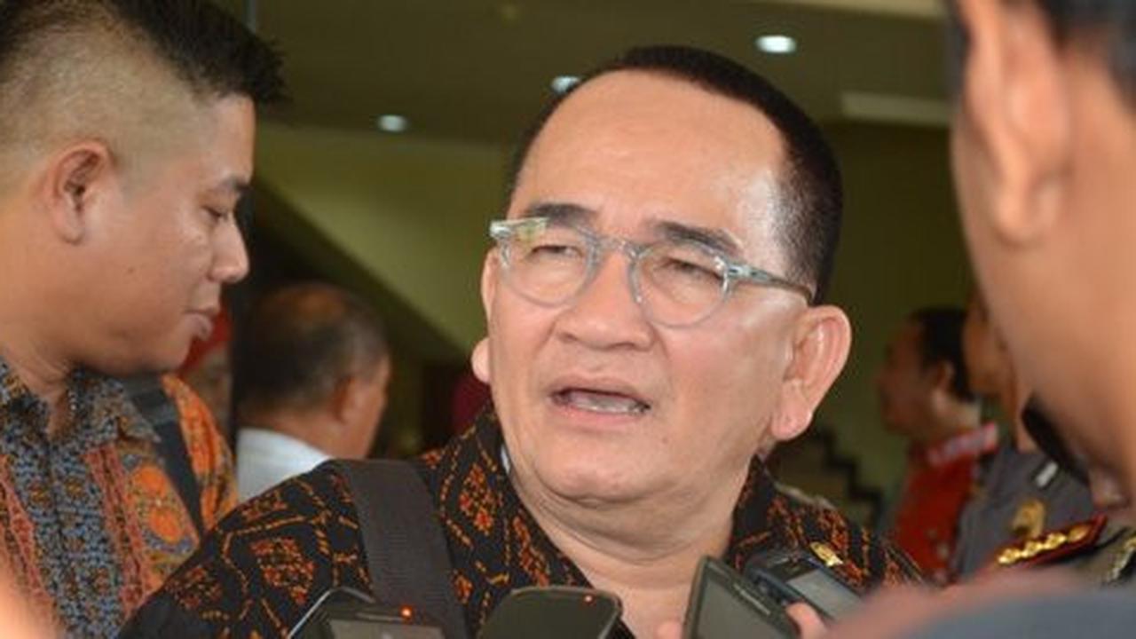 Ruhut dukung Tjahjo ungkap menteri yang jelekkan Presiden Jokowi