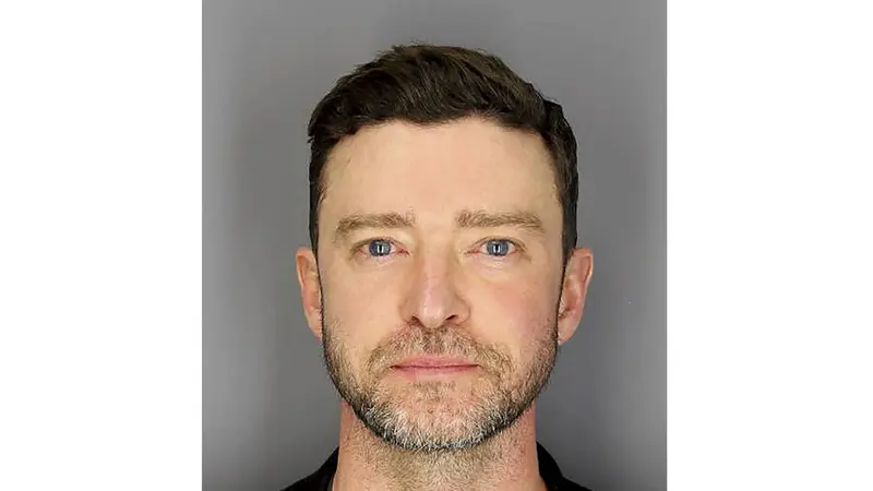 Foto mug shot atau penangkapan Justin Timberlake oleh polisi. (Sag Harbor Police Department via AP)