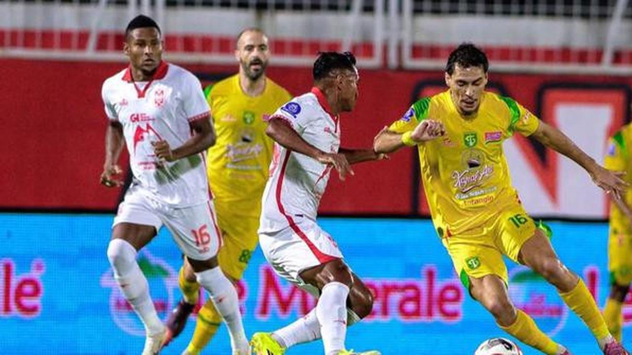 Hasil BRI Super League: Tren Buruk Malut United Berlanjut, Keok 0-2 dari Persebaya
