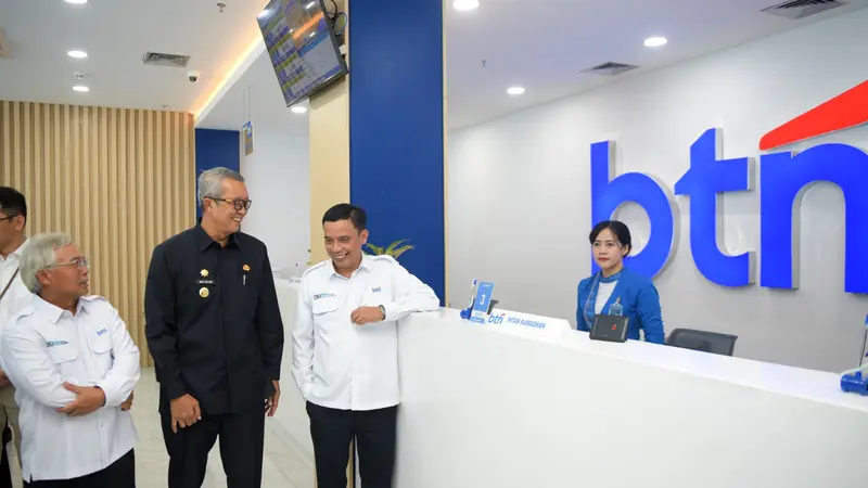 PT Bank Tabungan Negara (Persero) atau BTN menampilkan wajah baru di sejumlah Kantor Cabangnya , termasuk di Cirebon, Jawa Barat